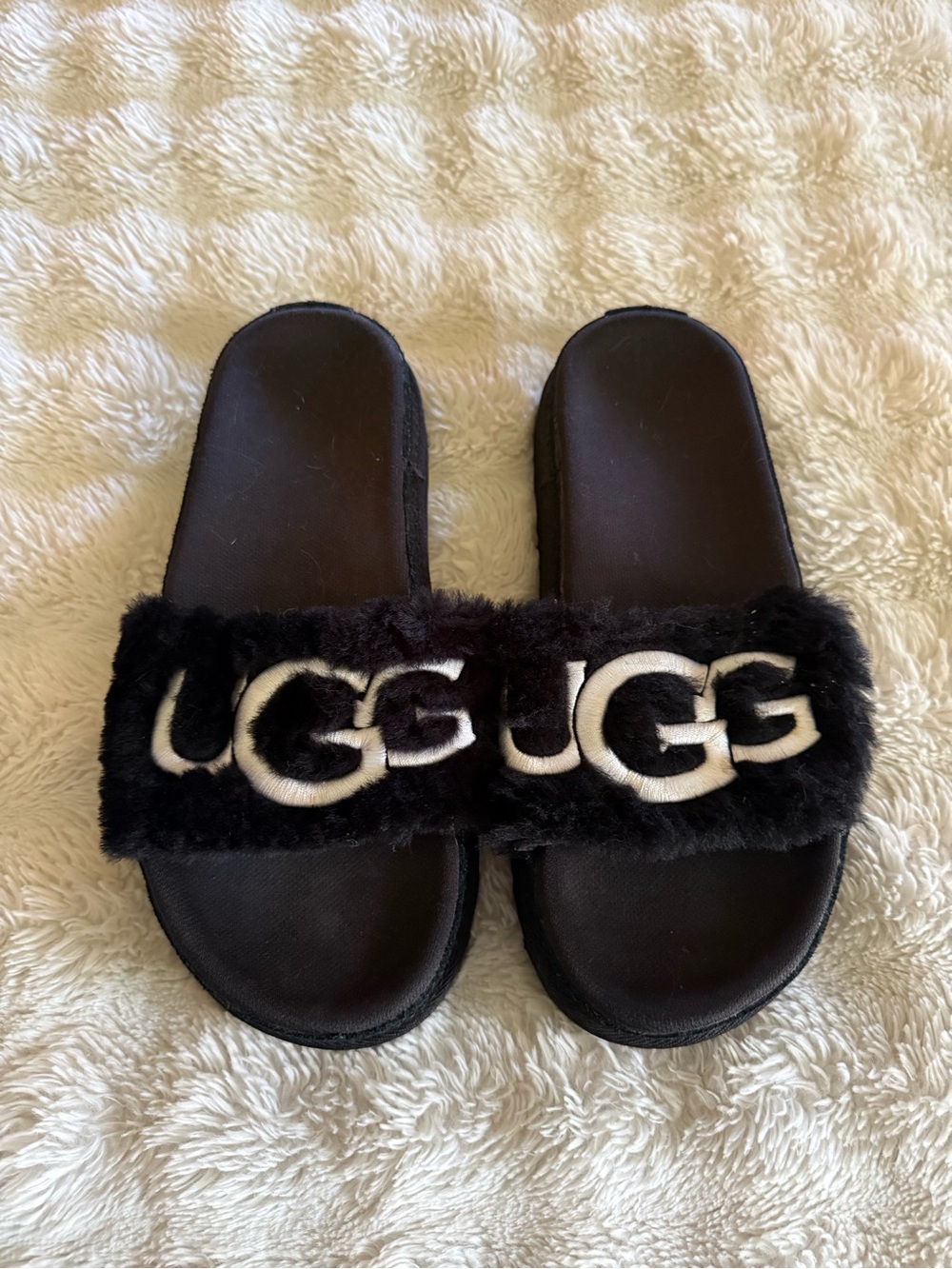 UGG Black Faux-Shearling Logo Slide Sandals